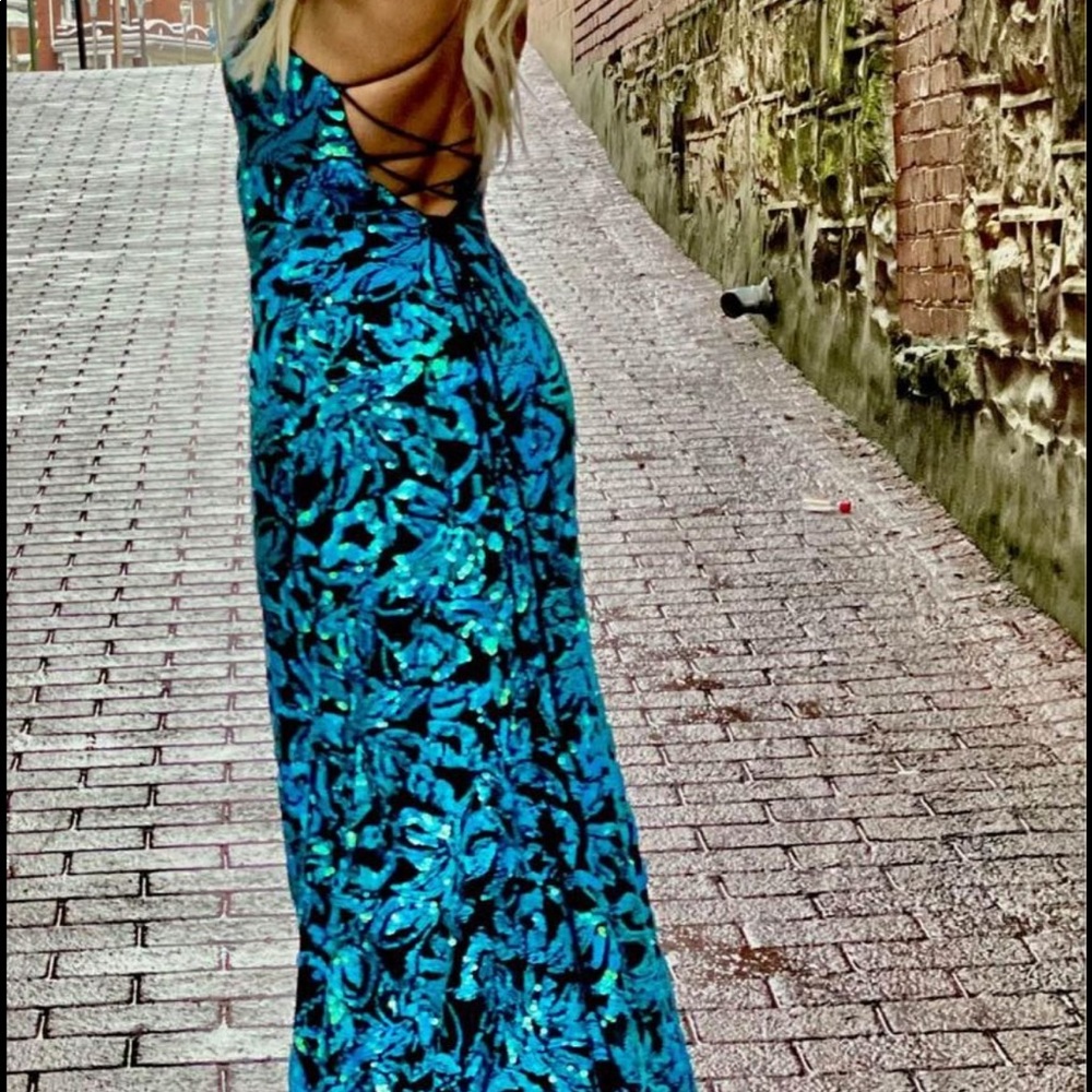 prom dress altered to a size 4 worn once, paid $700 EC from smoke free home